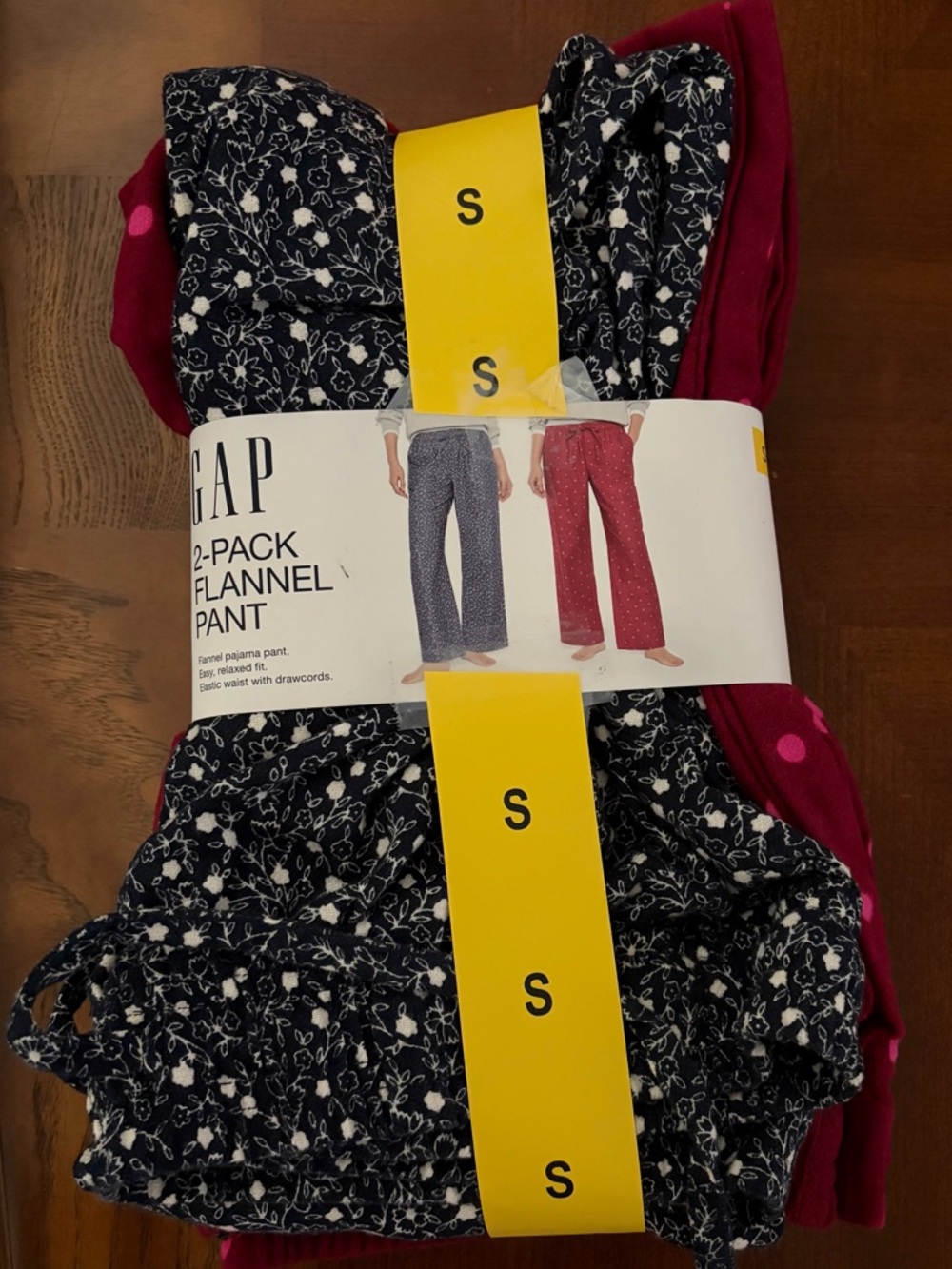 ❤️GAP  Women’s 2-Pack Flannel Pants - Navy Floral & Berry Pink Size S NEW - Picture 4 of 4